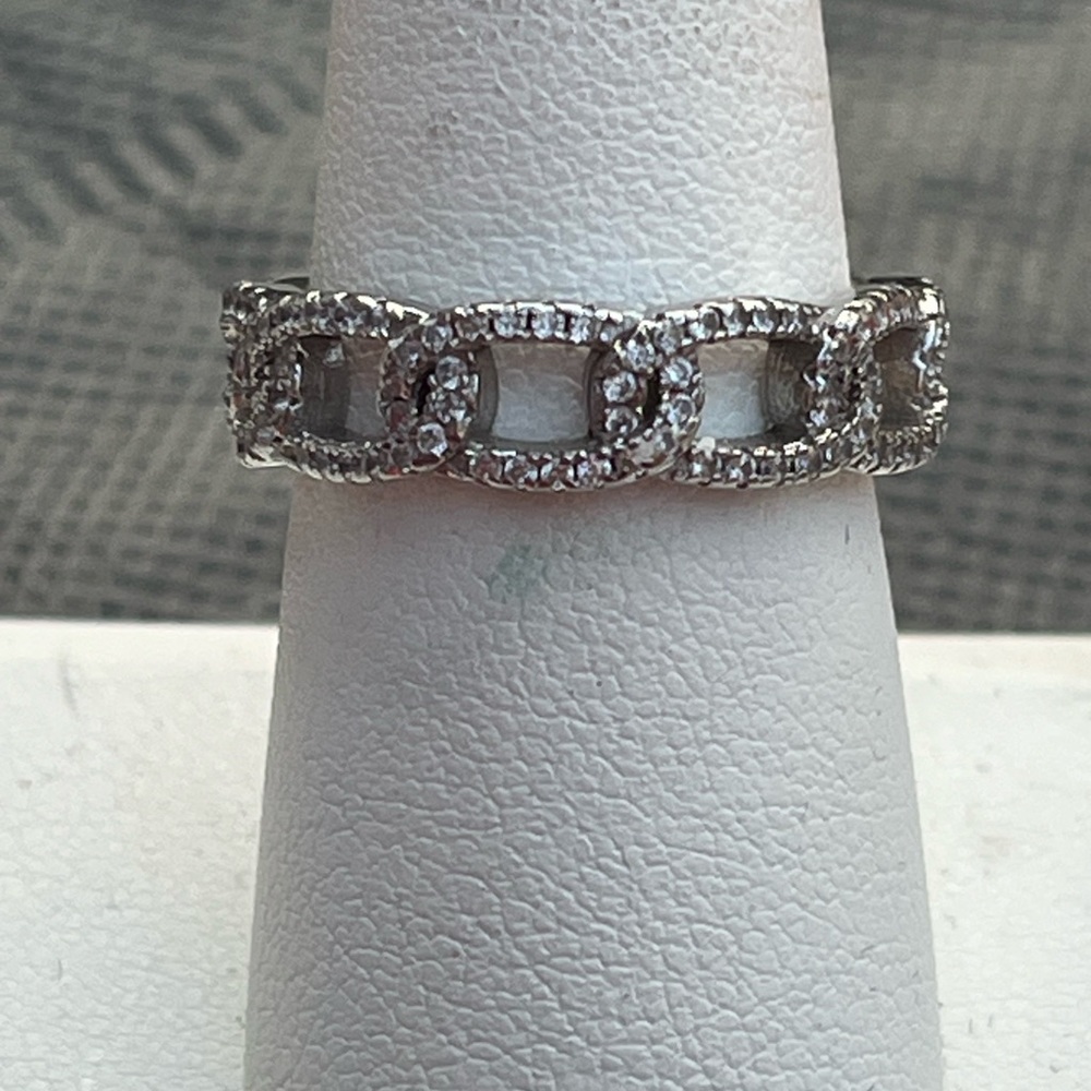 Elegant Silver Chain Link Ring